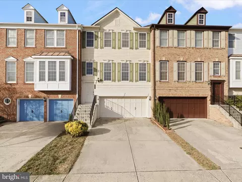 120 Great Laurel Sq SE, Leesburg, VA 20175