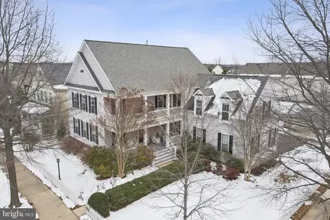20368 Charter Oak Dr, Ashburn, VA 20147