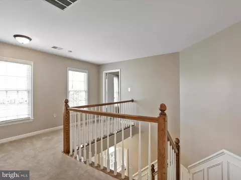 Entry Way - 43384 Wayside Cir, Ashburn, VA 20147 photo 4 of 7