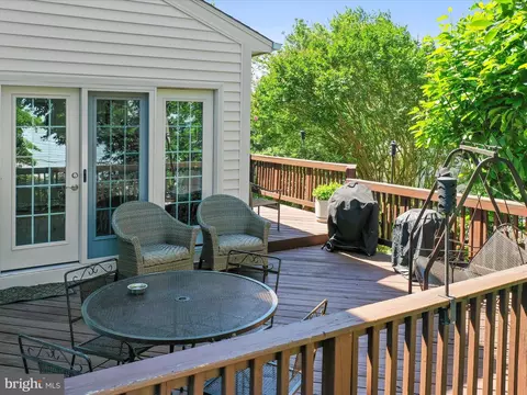 Exterior - 43384 Wayside Cir, Ashburn, VA 20147 photo 3 of 5
