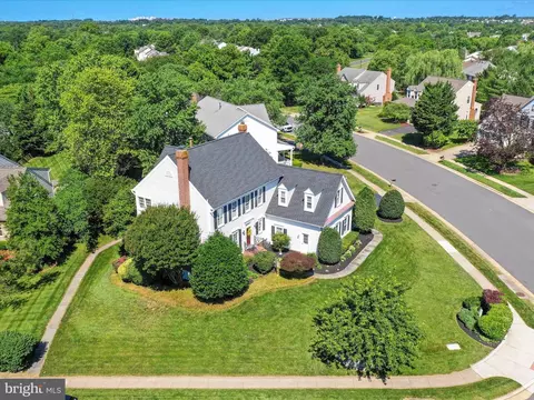 View/Area - 43384 Wayside Cir, Ashburn, VA 20147 photo 1 of 20