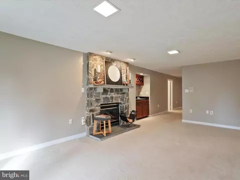 Living - 43384 Wayside Cir, Ashburn, VA 20147 photo 5 of 5