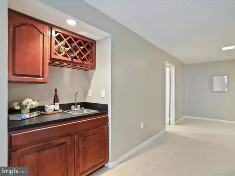 Entry Way - 43384 Wayside Cir, Ashburn, VA 20147 photo 7 of 7