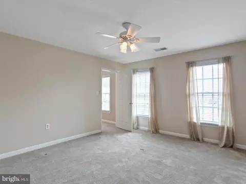 Bedroom - 43384 Wayside Cir, Ashburn, VA 20147 photo 5 of 6
