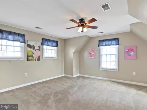 Bedroom - 43384 Wayside Cir, Ashburn, VA 20147 photo 3 of 6