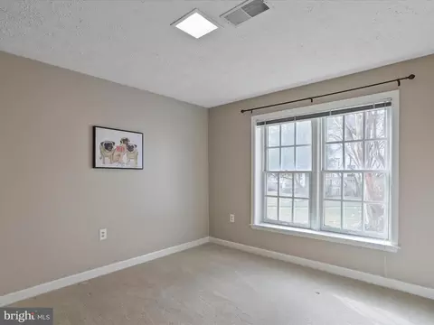 Bedroom - 43384 Wayside Cir, Ashburn, VA 20147 photo 6 of 6