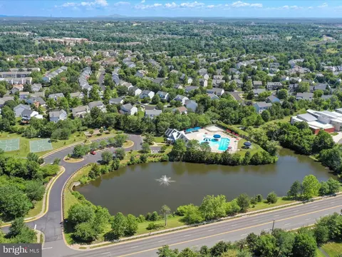 View/Area - 43384 Wayside Cir, Ashburn, VA 20147 photo 19 of 20