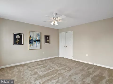 Bedroom - 43384 Wayside Cir, Ashburn, VA 20147 photo 4 of 6