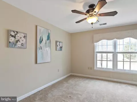 Bedroom - 43384 Wayside Cir, Ashburn, VA 20147 photo 1 of 6