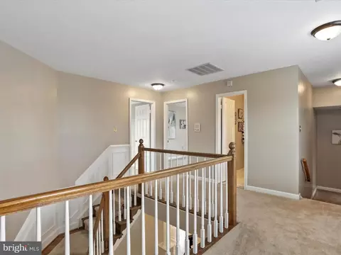 Entry Way - 43384 Wayside Cir, Ashburn, VA 20147 photo 5 of 7