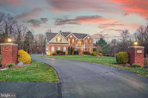 27002 Roan Ct, Chantilly, VA 20152