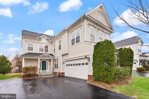 22003 Sunstone Ct, Broadlands, VA 20148