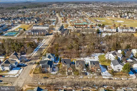 View/Area - 26041 Springdale Dr, Chantilly, VA 20152 photo 1 of 11