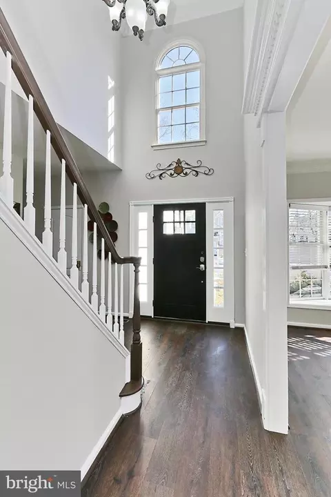 Entry Way - 26041 Springdale Dr, Chantilly, VA 20152 photo 2 of 3