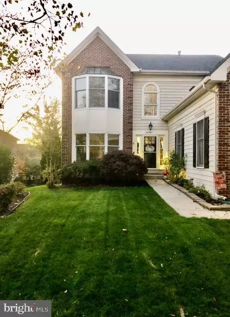 Exterior - 26041 Springdale Dr, Chantilly, VA 20152 photo 12 of 12