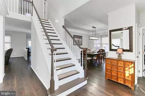 Entry Way - 26041 Springdale Dr, Chantilly, VA 20152 photo 1 of 3