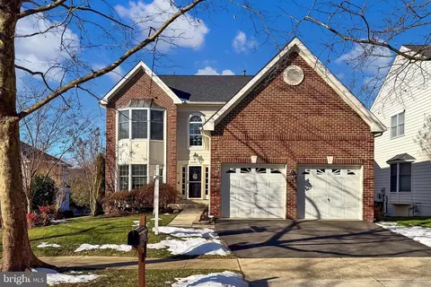 Exterior - 26041 Springdale Dr, Chantilly, VA 20152 photo 2 of 12