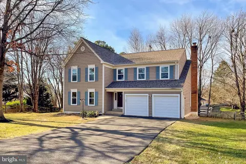 17585 Wadell Ct, Hamilton, VA 20158