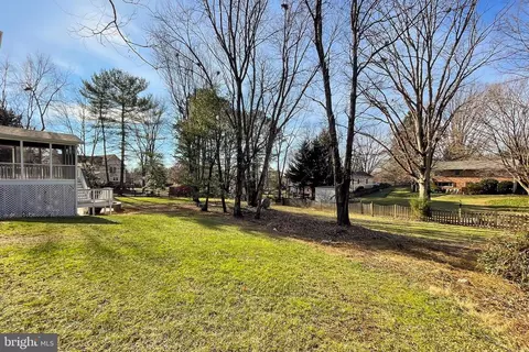 Exterior - 17585 Wadell Ct, Hamilton, VA 20158 photo 19 of 20