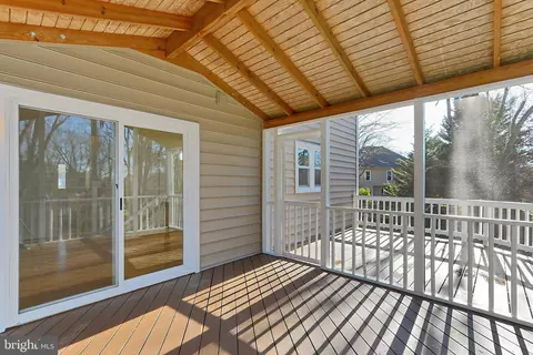 Exterior - 17585 Wadell Ct, Hamilton, VA 20158 photo 5 of 20