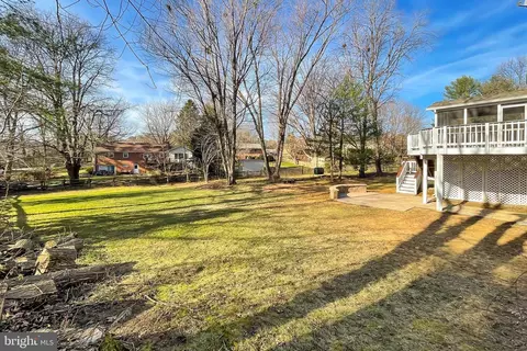Exterior - 17585 Wadell Ct, Hamilton, VA 20158 photo 16 of 20