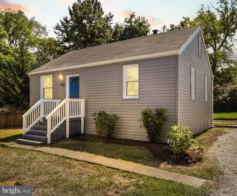 510 W N St, Purcellville, VA 20132