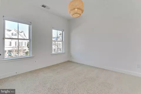 Bedroom - 42469 Spring Splendor Dr, Brambleton, VA 20148 photo 3 of 6