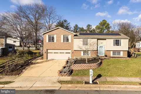 503 Cherry Ln NE, Leesburg, VA 20176