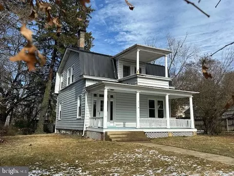 421 W Main St W, Purcellville, VA 20132
