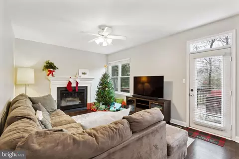 21312 Jackpine Ct, Sterling, VA 20164 photo 13