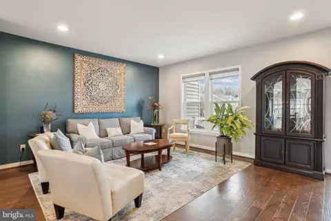 44940 Bishop Ter, Ashburn, VA 20147 photo 8