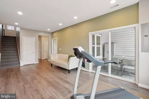 44940 Bishop Ter, Ashburn, VA 20147 photo 26