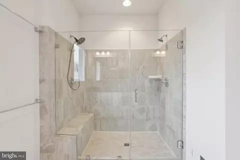 44940 Bishop Ter, Ashburn, VA 20147 photo 16