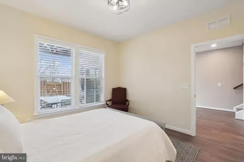 44940 Bishop Ter, Ashburn, VA 20147 photo 29