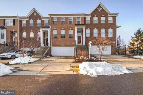 855 Valemount Ter NE, Leesburg, VA 20176
