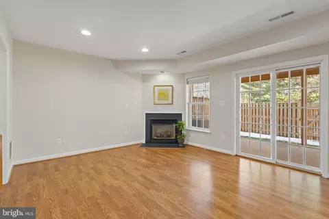 21840 Ladyslipper Sq, Ashburn, VA 20147 photo 41