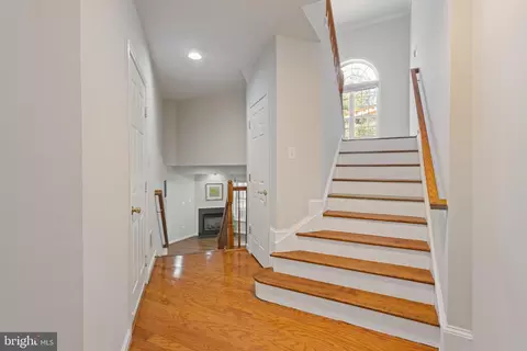 21840 Ladyslipper Sq, Ashburn, VA 20147 photo 3