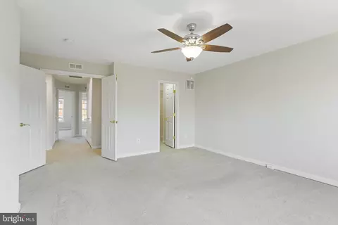 21840 Ladyslipper Sq, Ashburn, VA 20147 photo 25