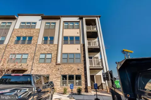 46320 Mount Milstead Ter #105, Sterling, VA 20164