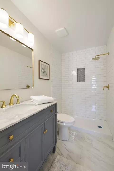 43575 Blacksmith Sq, Ashburn, VA 20147 photo 24