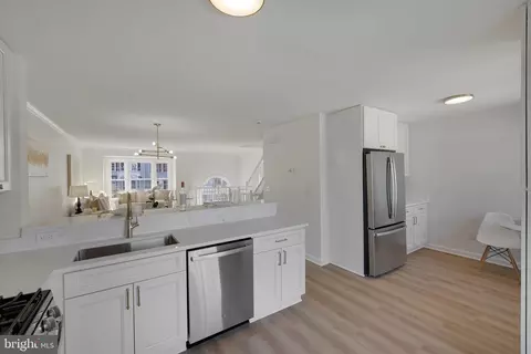 43575 Blacksmith Sq, Ashburn, VA 20147 photo 21