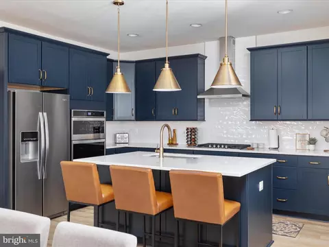 Kitchen - 43817 Normans Switch Dr, Ashburn, VA 20147 photo 2 of 4