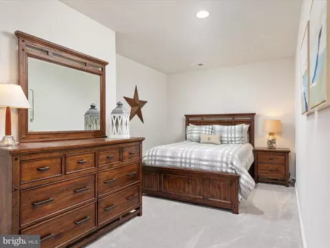 Bedroom - 43817 Normans Switch Dr, Ashburn, VA 20147 photo 6 of 6