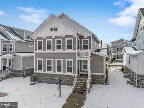 Exterior - 43817 Normans Switch Dr, Ashburn, VA 20147 photo 6 of 8