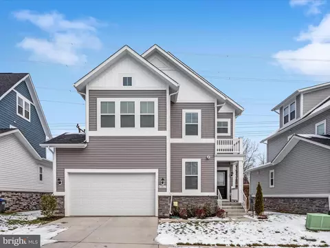 Exterior - 43817 Normans Switch Dr, Ashburn, VA 20147 photo 3 of 8
