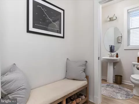 Entry Way - 43817 Normans Switch Dr, Ashburn, VA 20147 photo 3 of 6