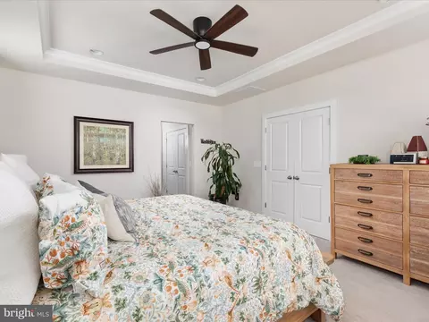 Bedroom - 43817 Normans Switch Dr, Ashburn, VA 20147 photo 3 of 6