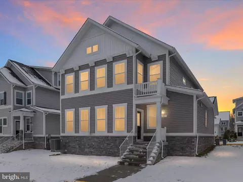 43817 Normans Switch Dr, Ashburn, VA 20147