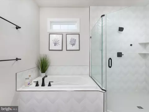 Bath - 43817 Normans Switch Dr, Ashburn, VA 20147 photo 2 of 5