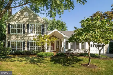 123 Seneca Ridge Dr, Sterling, VA 20164